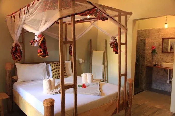 Dining at Chanya Lodge